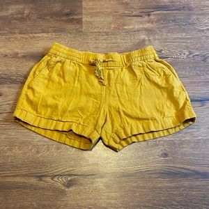 Old Navy Gold Puffy Shorts- women’s small